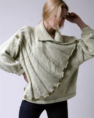 Fan-LIke Pullover Fan-LIke Pullover