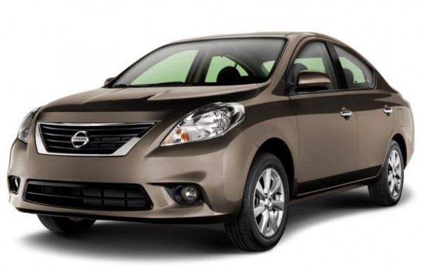 Nissan Versa Aut.
