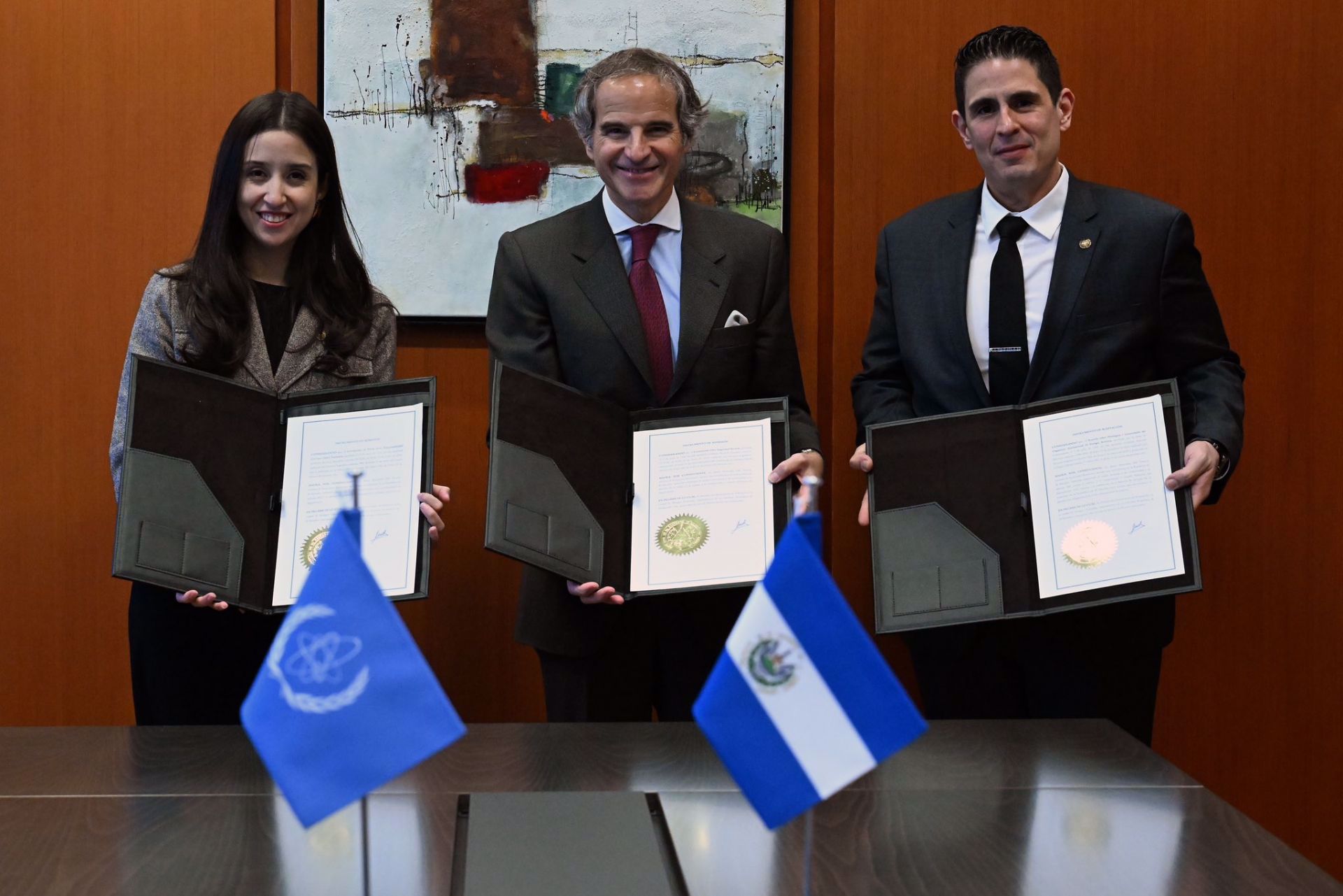 At a meeting with IAEA director general Rafael Mariano Grossi, Salvadoran officials deposited an instrument of acceptance of the Agreement on the Privileges and Immunities of the IAEA and instruments of accession to the Convention on Nuclear Safety and the Vienna Convention on Civil Liability for Nuclear Damage. (Photo: D. Calma/IAEA)