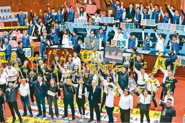 taiwanweekly2019@gmail.com