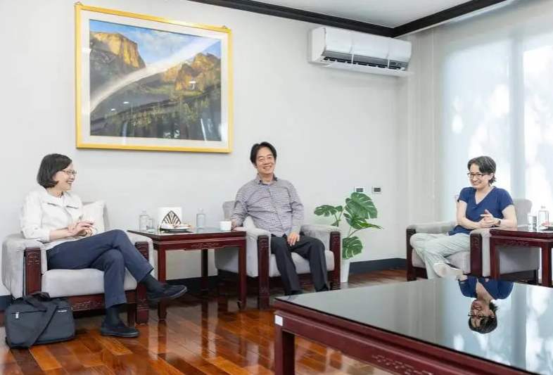 taiwanweekly2019@gmail.com