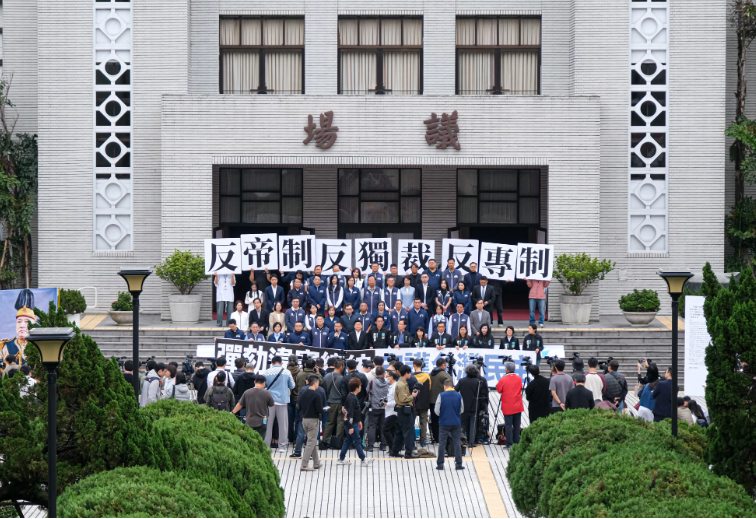 taiwanweekly2019@gmail.com