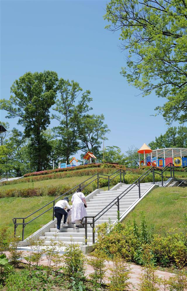 https://images.benchmarkemail.com/client1213451/image14058766.jpg
