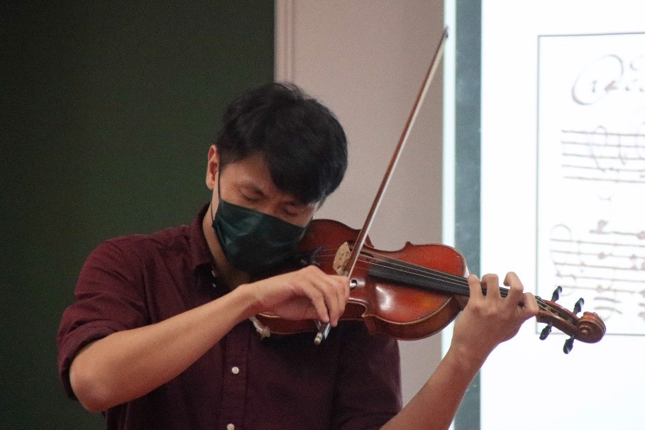 小提琴家劉哲宏再訪政大（照片來源：社科院）