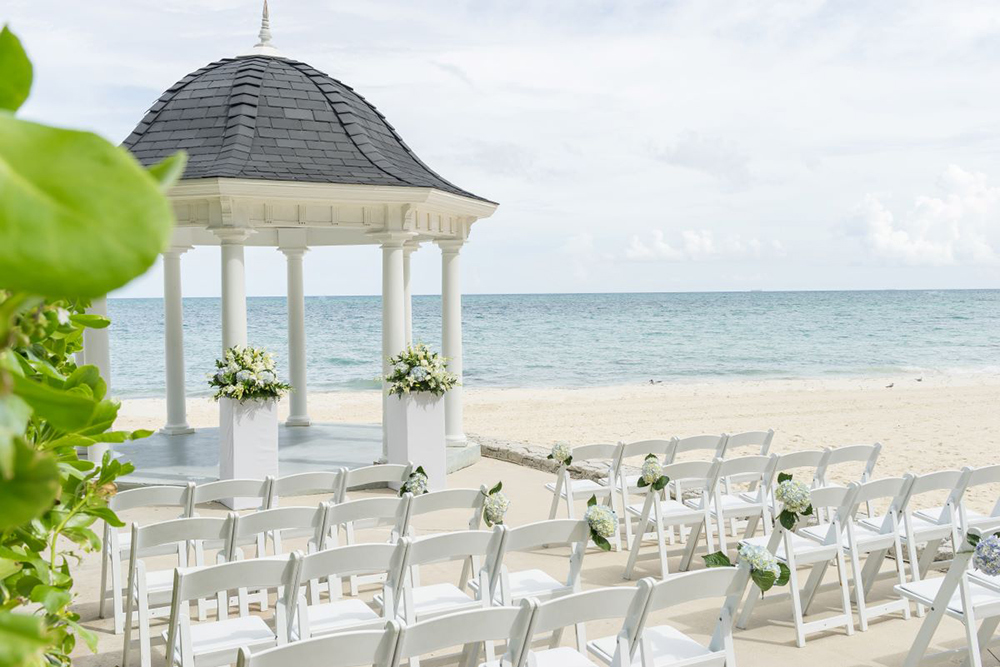 beach wedding