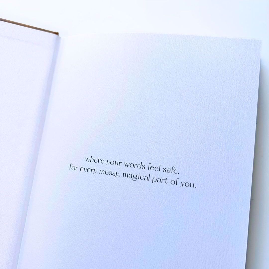 アメリカからのご依頼、アート作品をゴールドに印刷。フルサポートで実現したオリジナルノート