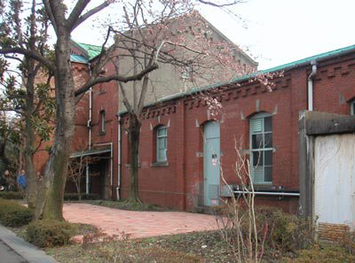 Red-bricked sacred sake ground