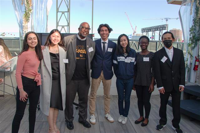 SFUSD Superintendent Dr. Vincent Matthews and the six winners of the Superintendent's 21st Century Awards