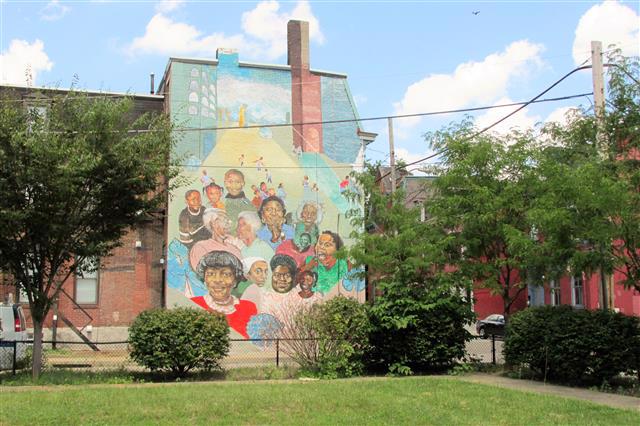A mural depicting Dorothy Richardson in Pittsburgh. 