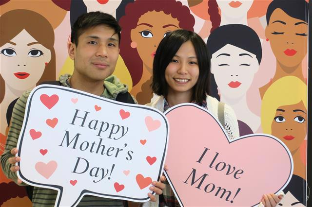 LAX AND DFS PAMPER MOMS AND FAMILIES FOR MOTHER’S DAY CELEBRATION