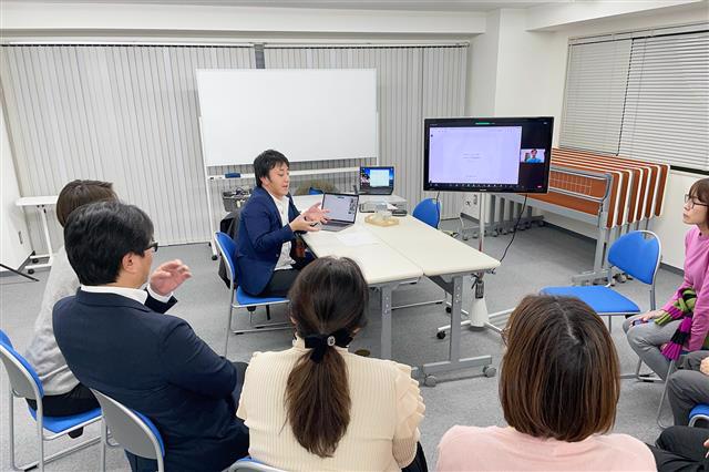 東京でのロゴプレゼン