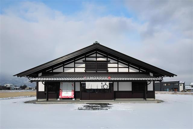 あおとあかの店舗デザインの画像