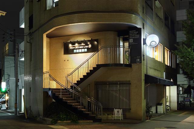 看板・照明はつけたまま帰る